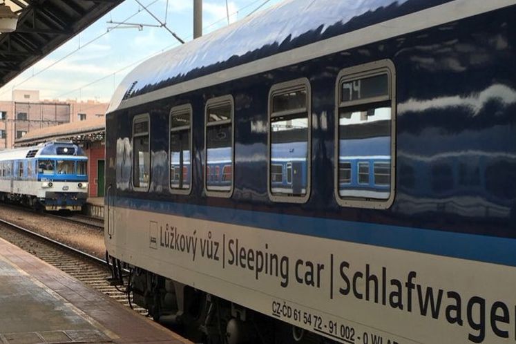 Vonat, éjszakai vonat